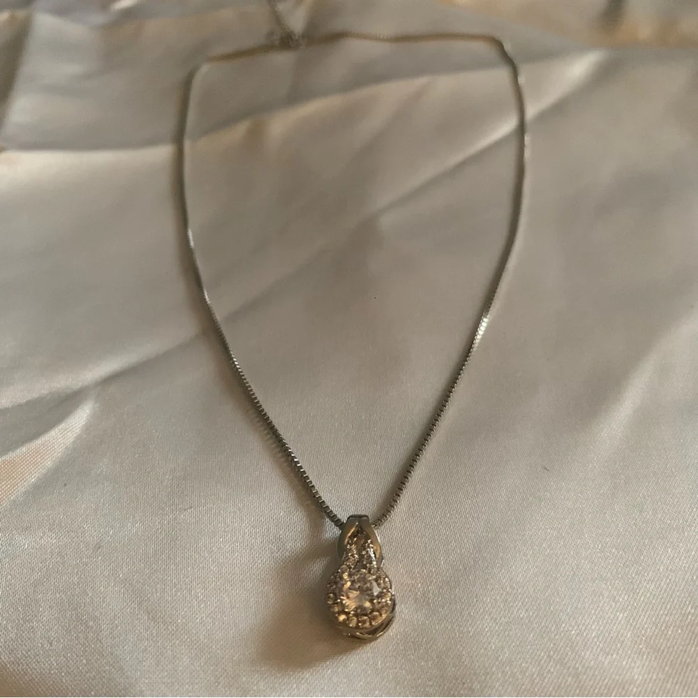 NEW! Silver rhodium necklace with beautiful pendant  with Swarovski crystals - Picture 2 of 7